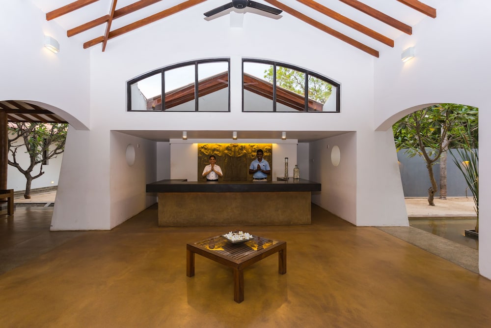 Nilaveli Beach Hotel 4/50