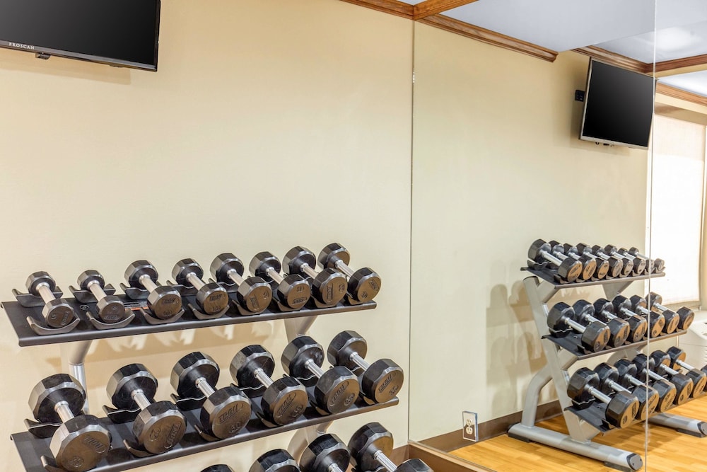 Comfort Inn Wichita Falls North 16/46