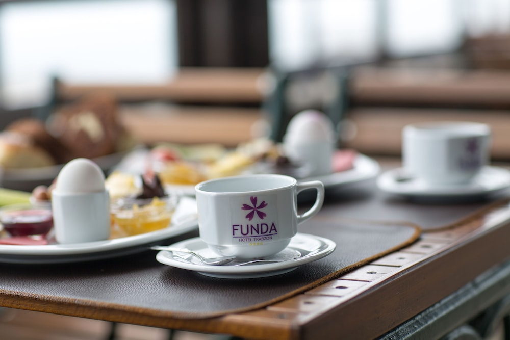 Funda Hotel 44/50