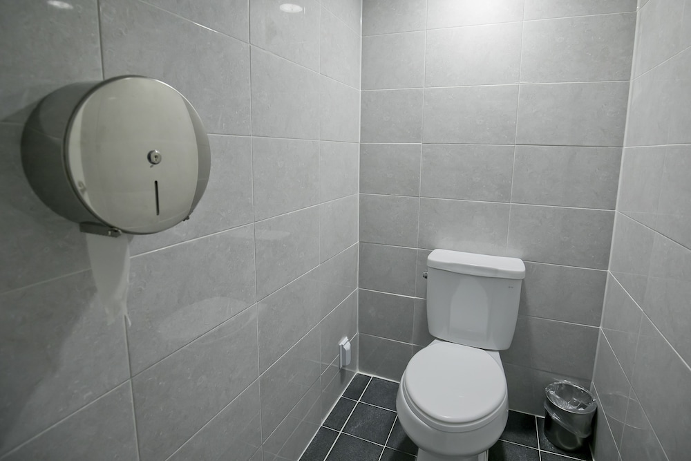 Philstay Myeongdong Station - Hostel 64/66