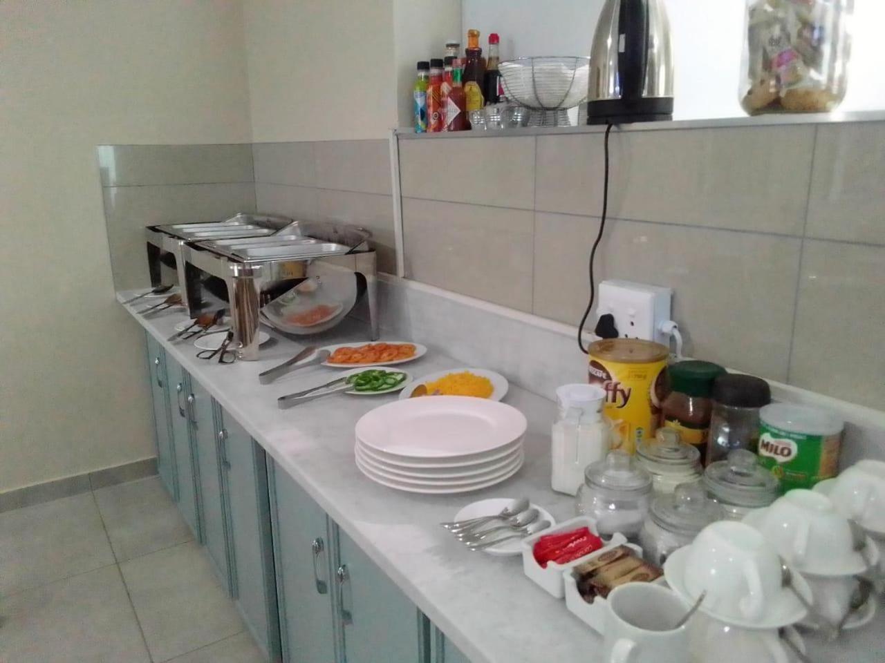 Benoni N12 Hotel 32/45