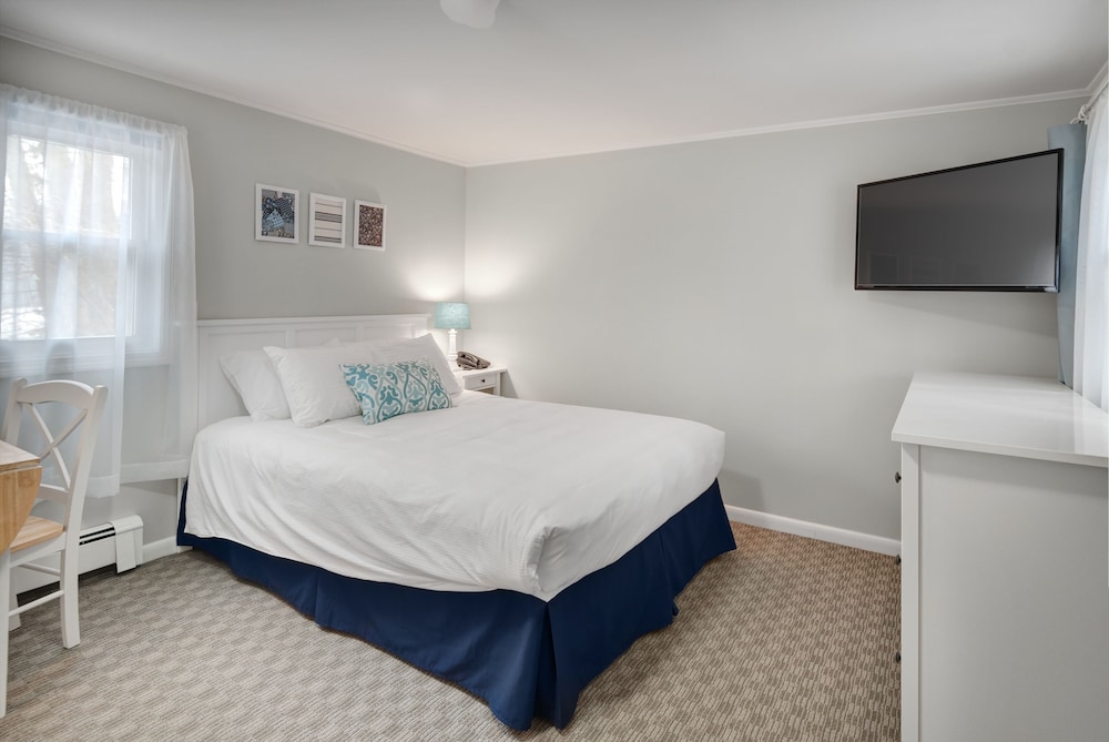 Kittery Inn and Suites 19/38