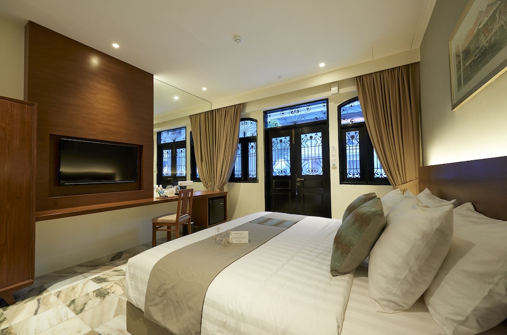 Heritage, Suite, King Bed