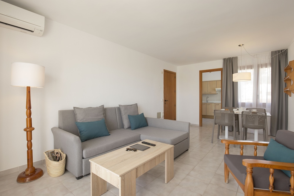Las Velas Apartments 34/57
