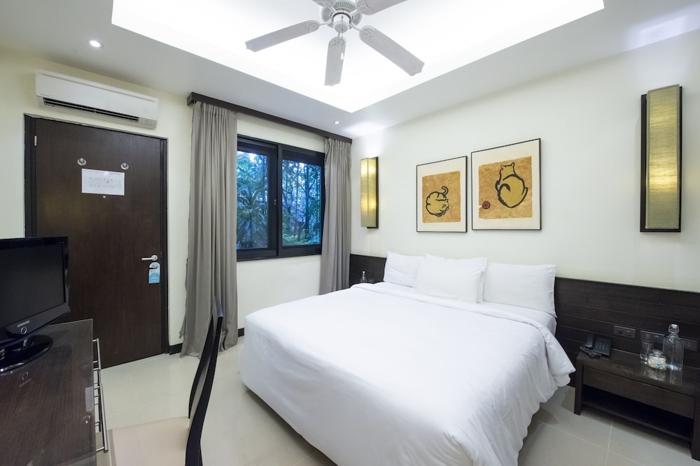 The Lokal Hotel Phuket 7/37
