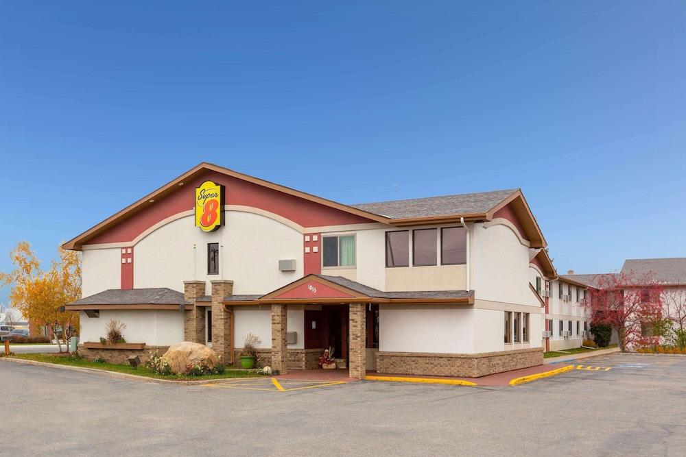 Super 8 By Wyndham Bemidji Mn 1/28