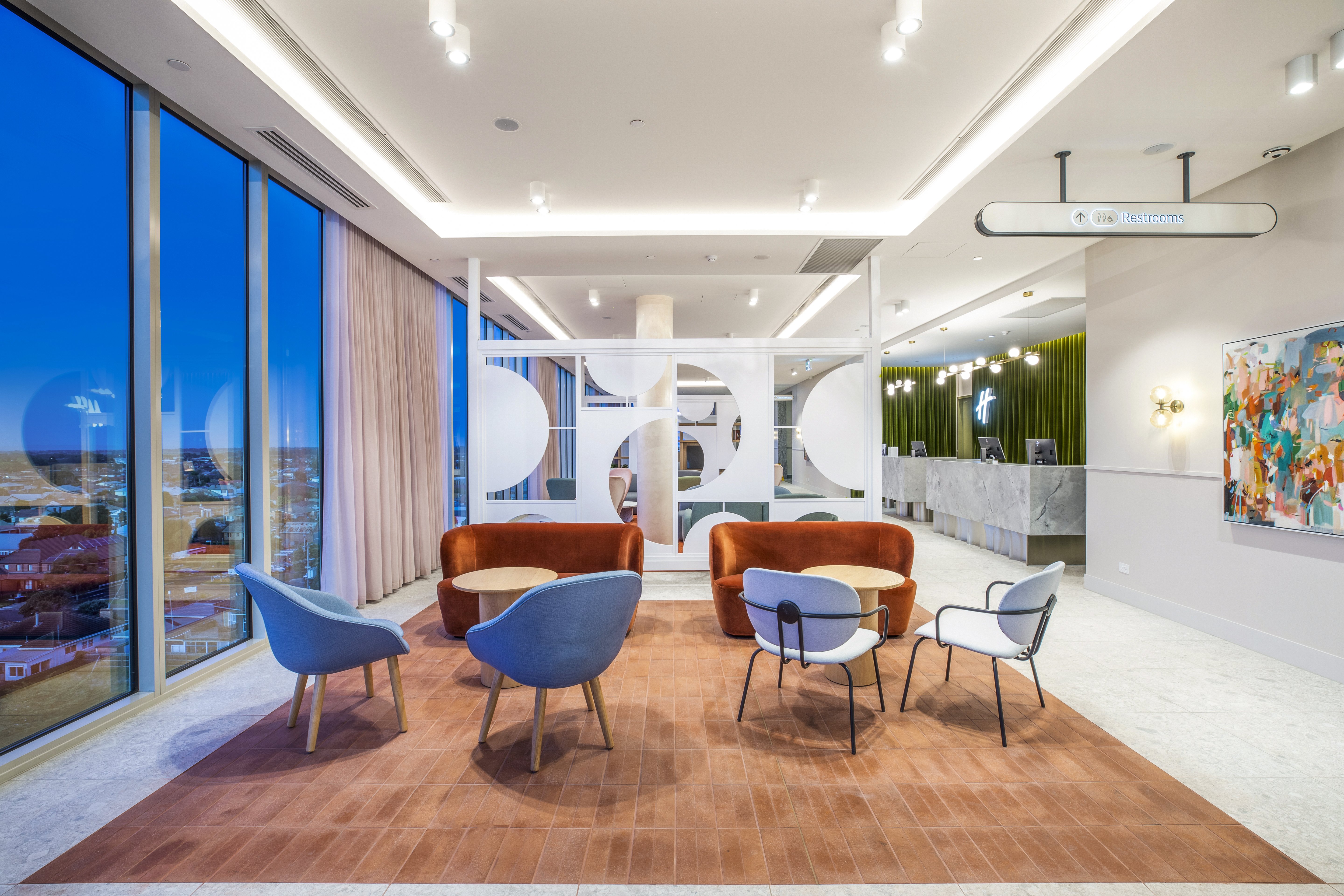 HOLIDAY INN WERRIBEE 47/75
