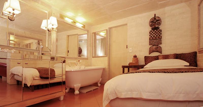 Safari, Double Bed