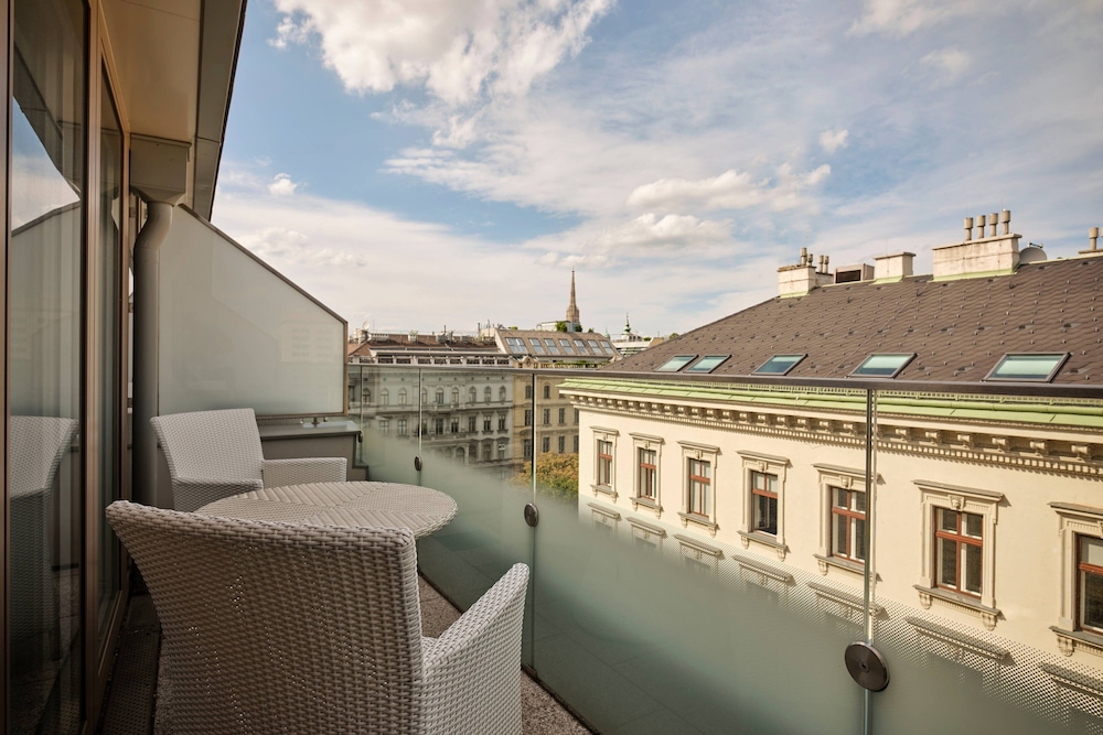 The Ritz Carlton Vienna 3/58