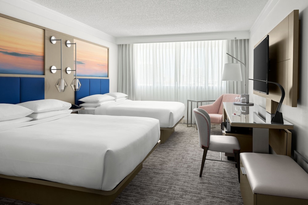 STANDARD, 2 QUEEN BEDS, ACCESSIBLE