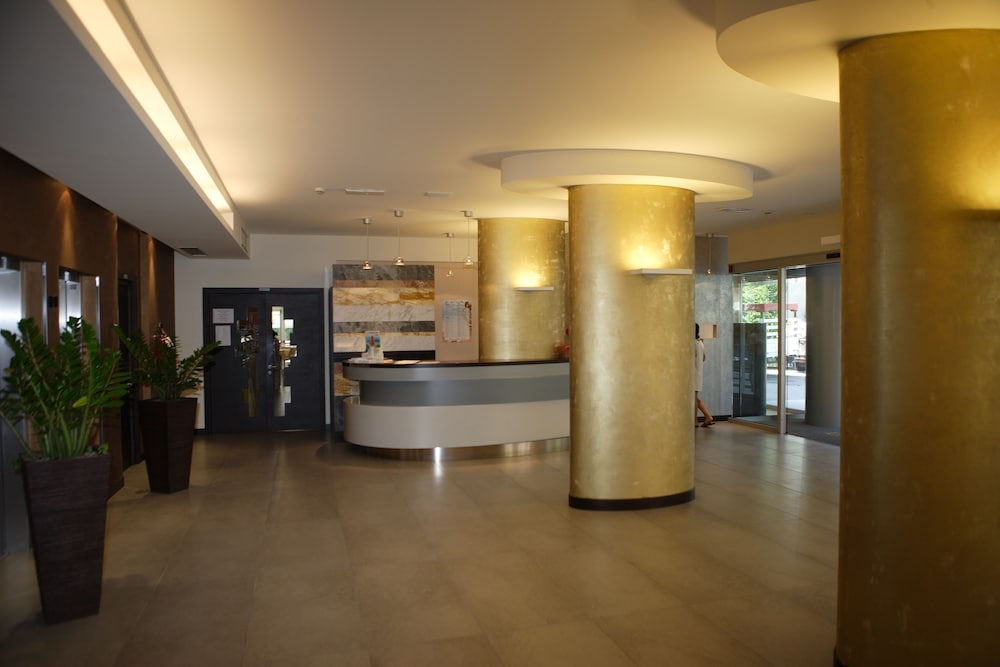 Eraclea Palace Hotel 11/77