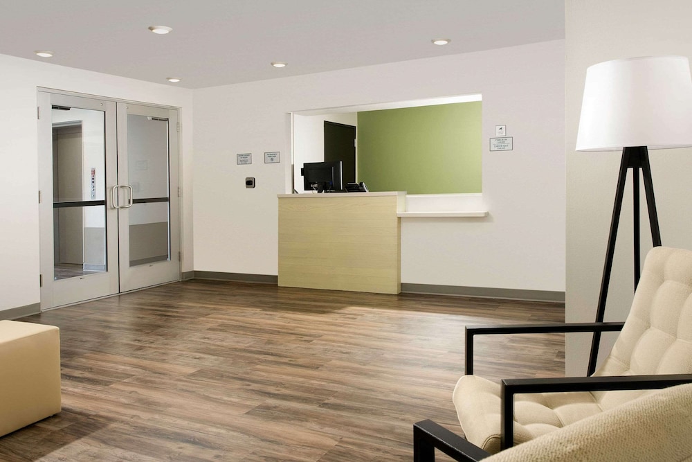 Extended Stay America - Select Suites Orlando - Airport 11/57