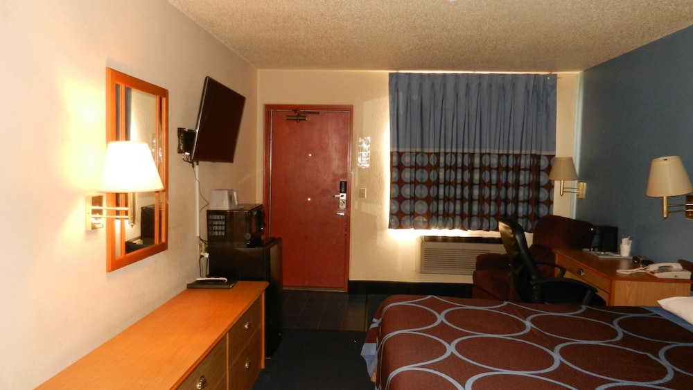Super 8 By Wyndham Potosi 17/29