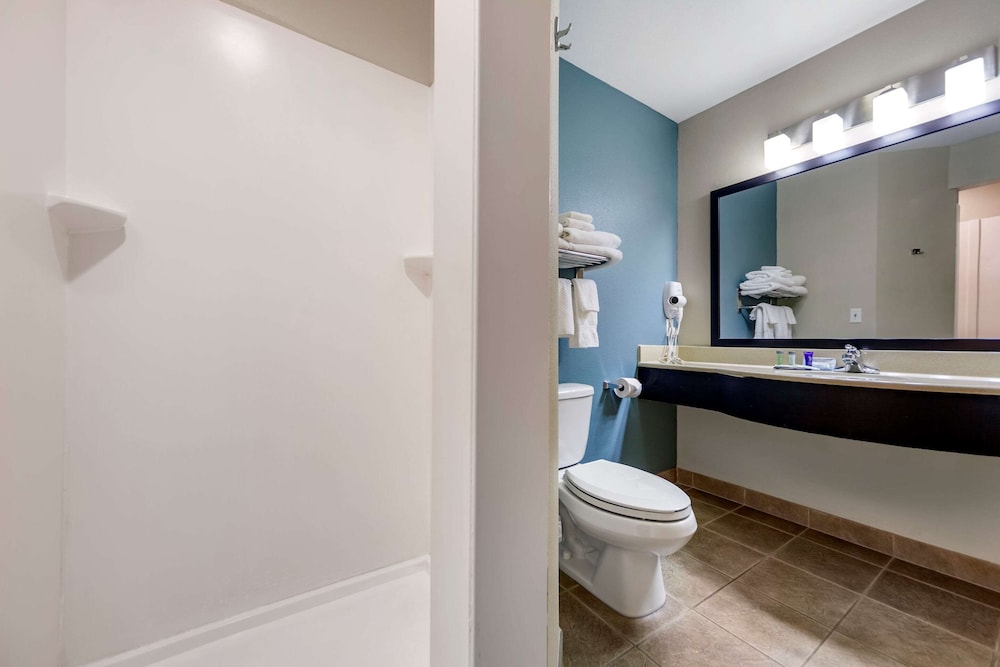 Sleep Inn & Suites Hays I-70 6/59