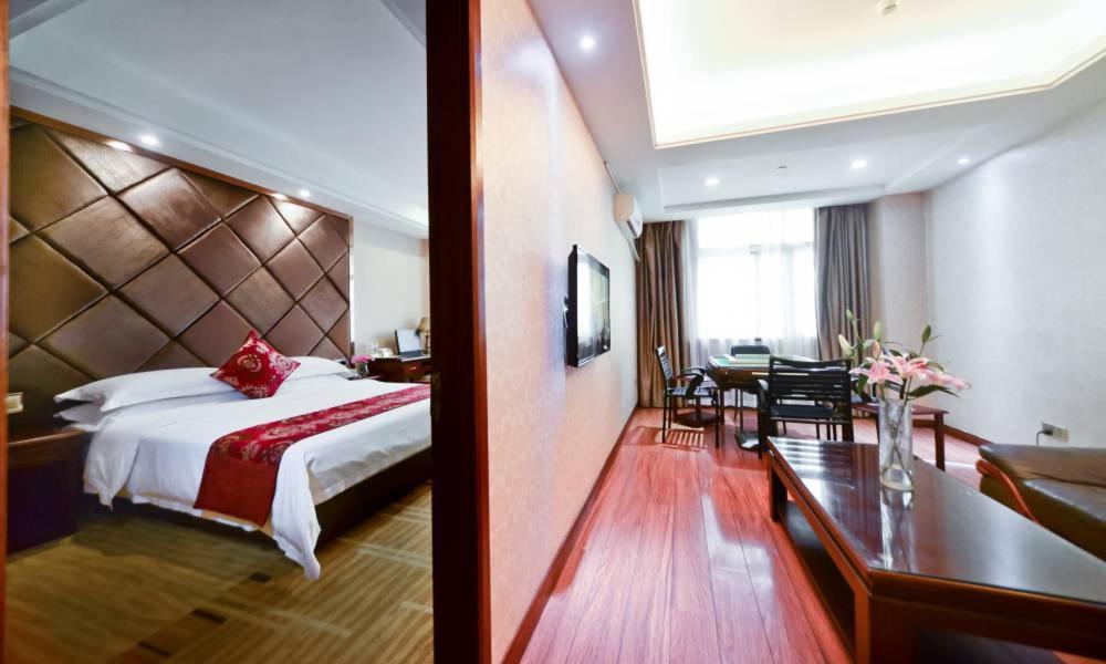 Vienna International Hotel (Nanning Jiangnan Wanda Pingxi Night Market Branch) 26/30