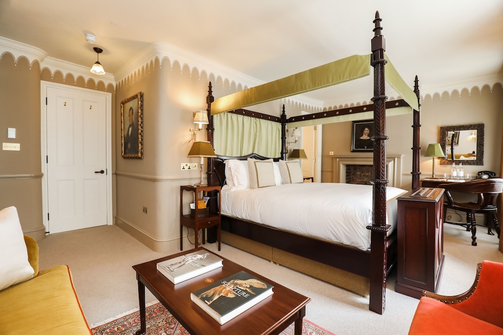 Henry's Townhouse 25/53