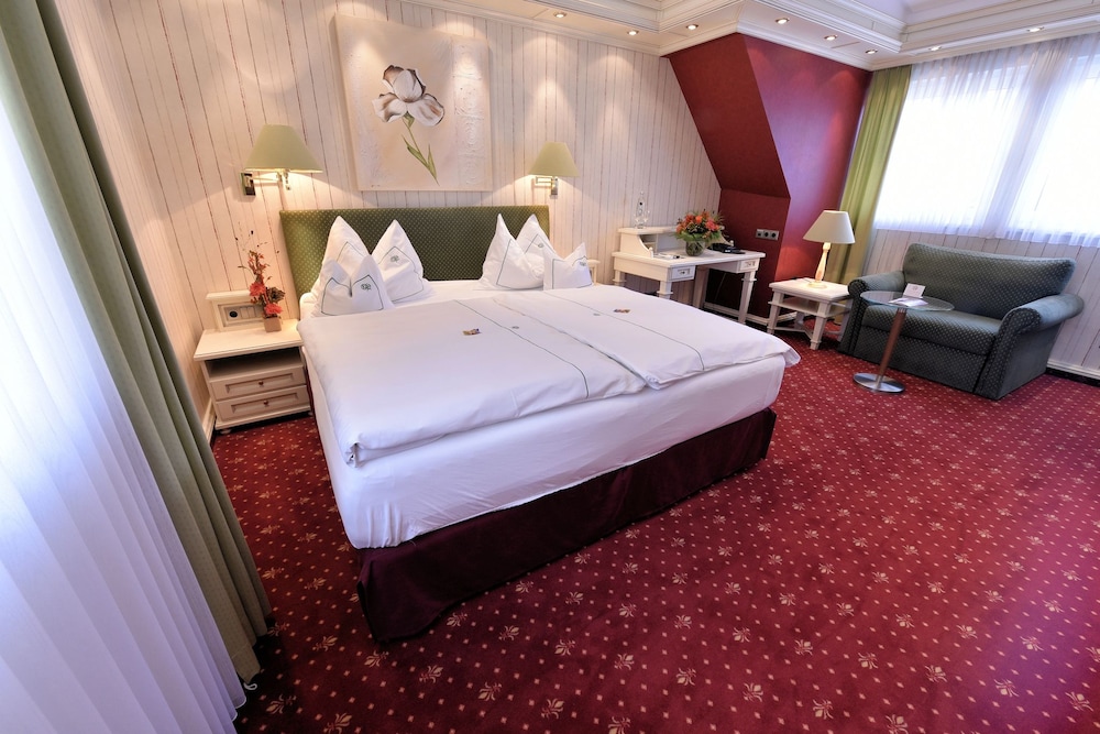 HOTEL COELLNER HOF 11/24