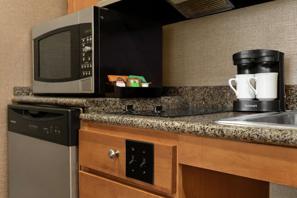 Homewood Suites by Hilton Allentown-Bethlehem Airport 28/38