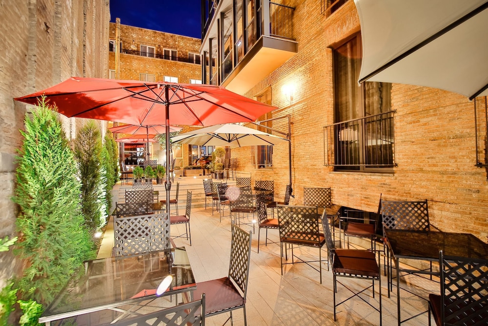 Tuta Hotel 35/50