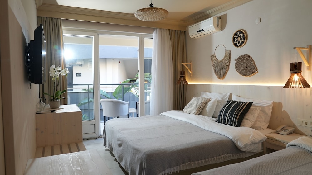 Sun Hotel By En Vie Beach - Adults Only 13/50