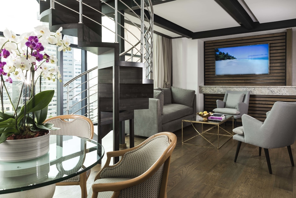 Marquis Sky Suites 19/33