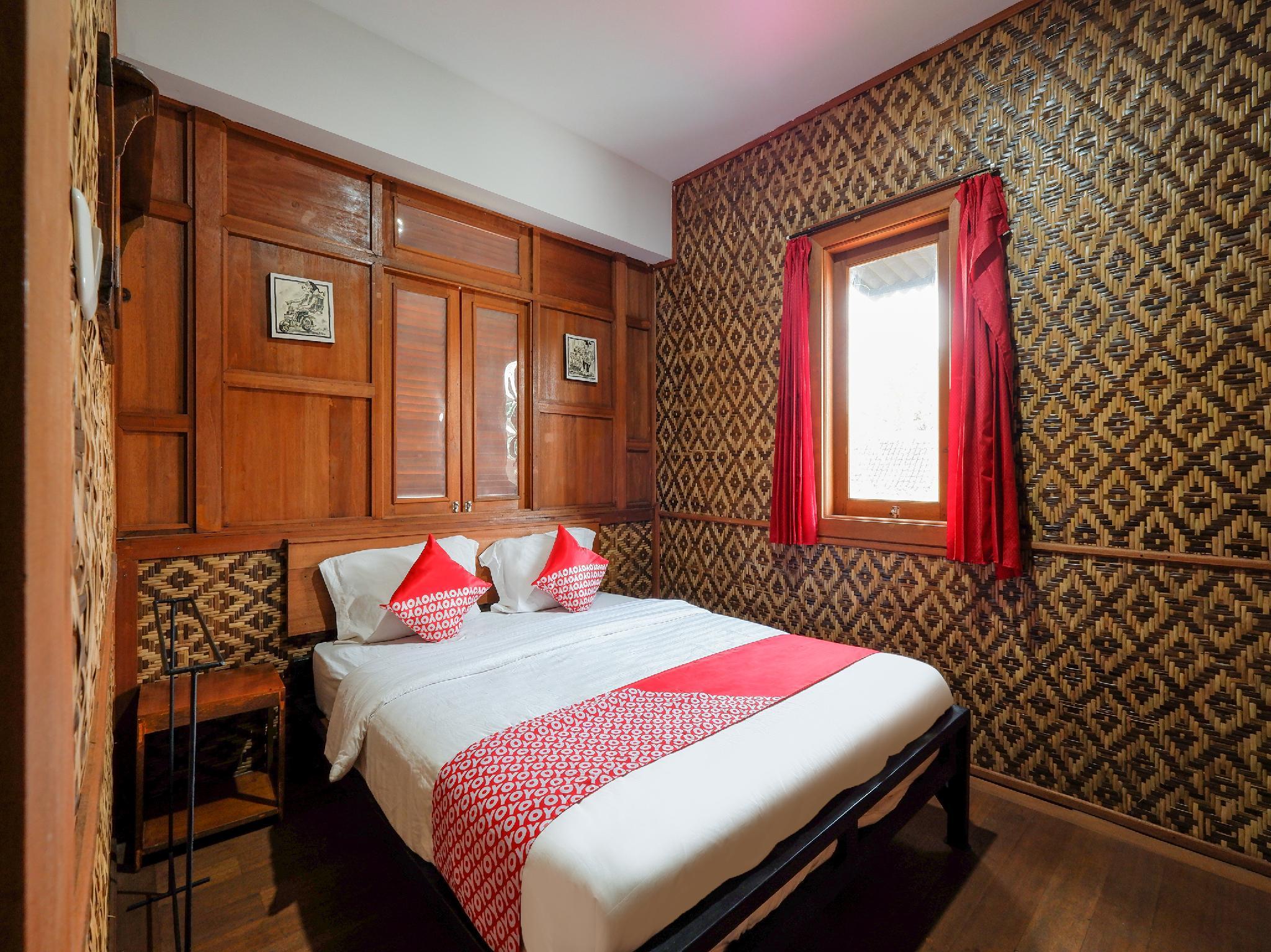 OYO 4016 Tan Jokteng Guest House 22/51