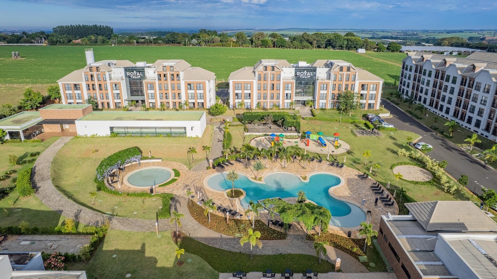 Hotel Royal Tulip Holambra 2/48