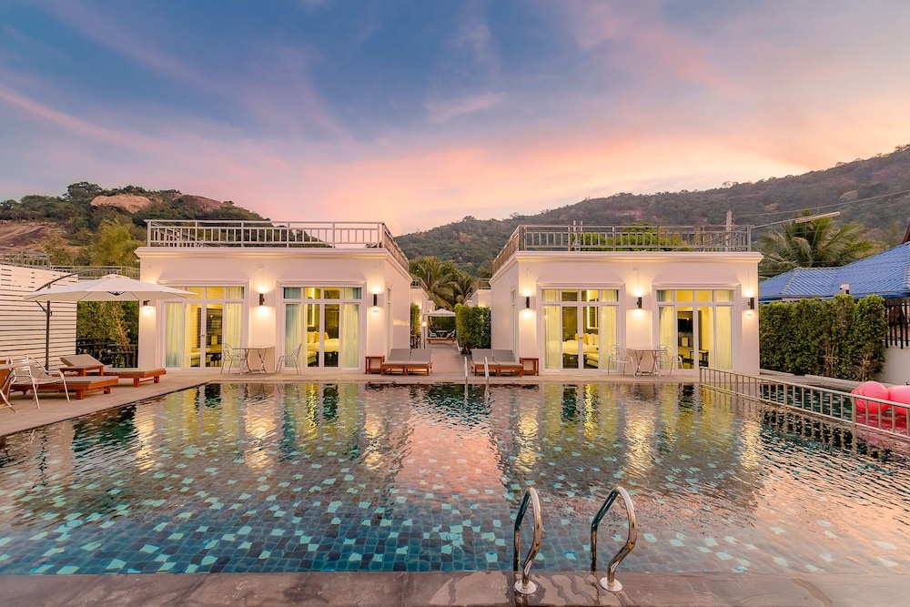 T Villas Huahin 2/29