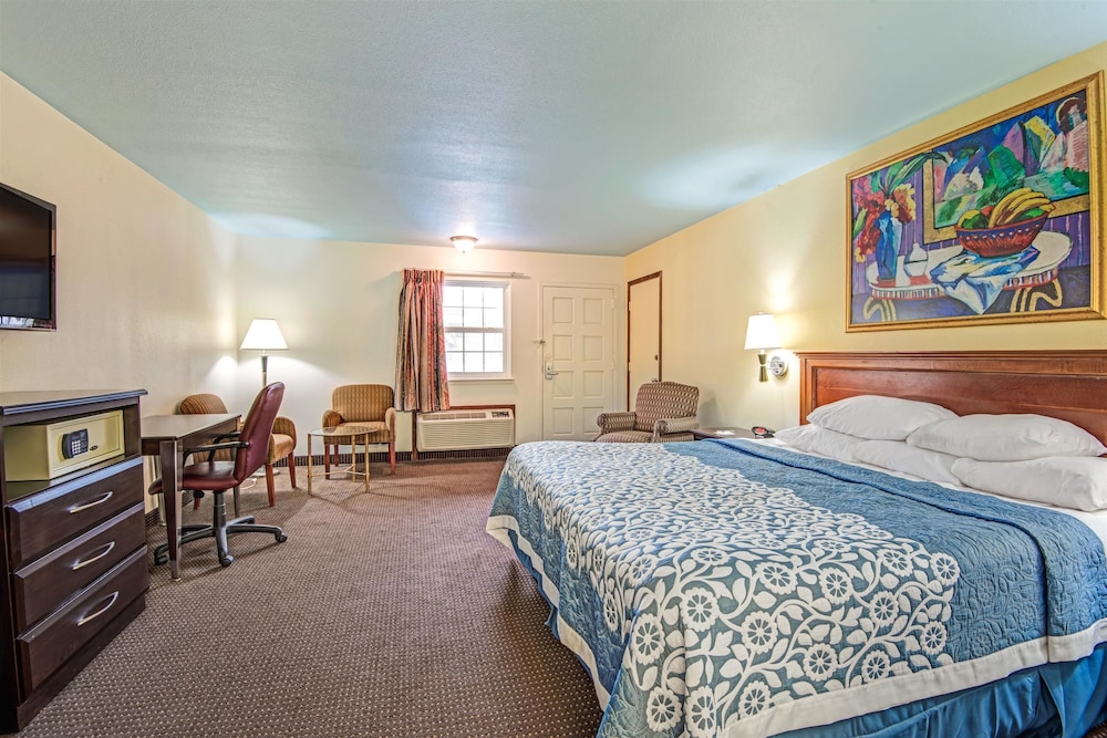 Days Inn By Wyndham Austin/University/Downtown 9/32