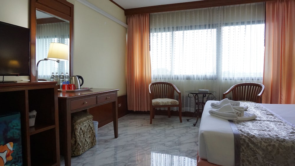 Wattana Park Hotel 21/42