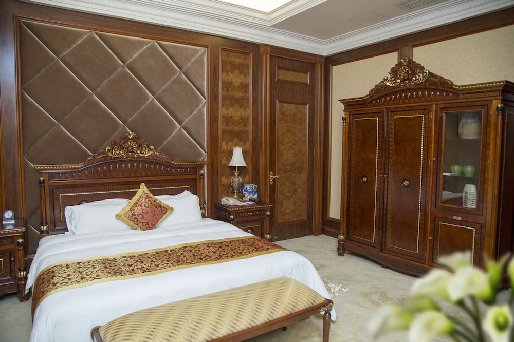 Gladden Hotel Jiangmen 25/61