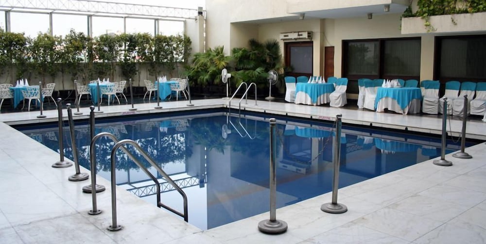 MK HOTEL 13/25