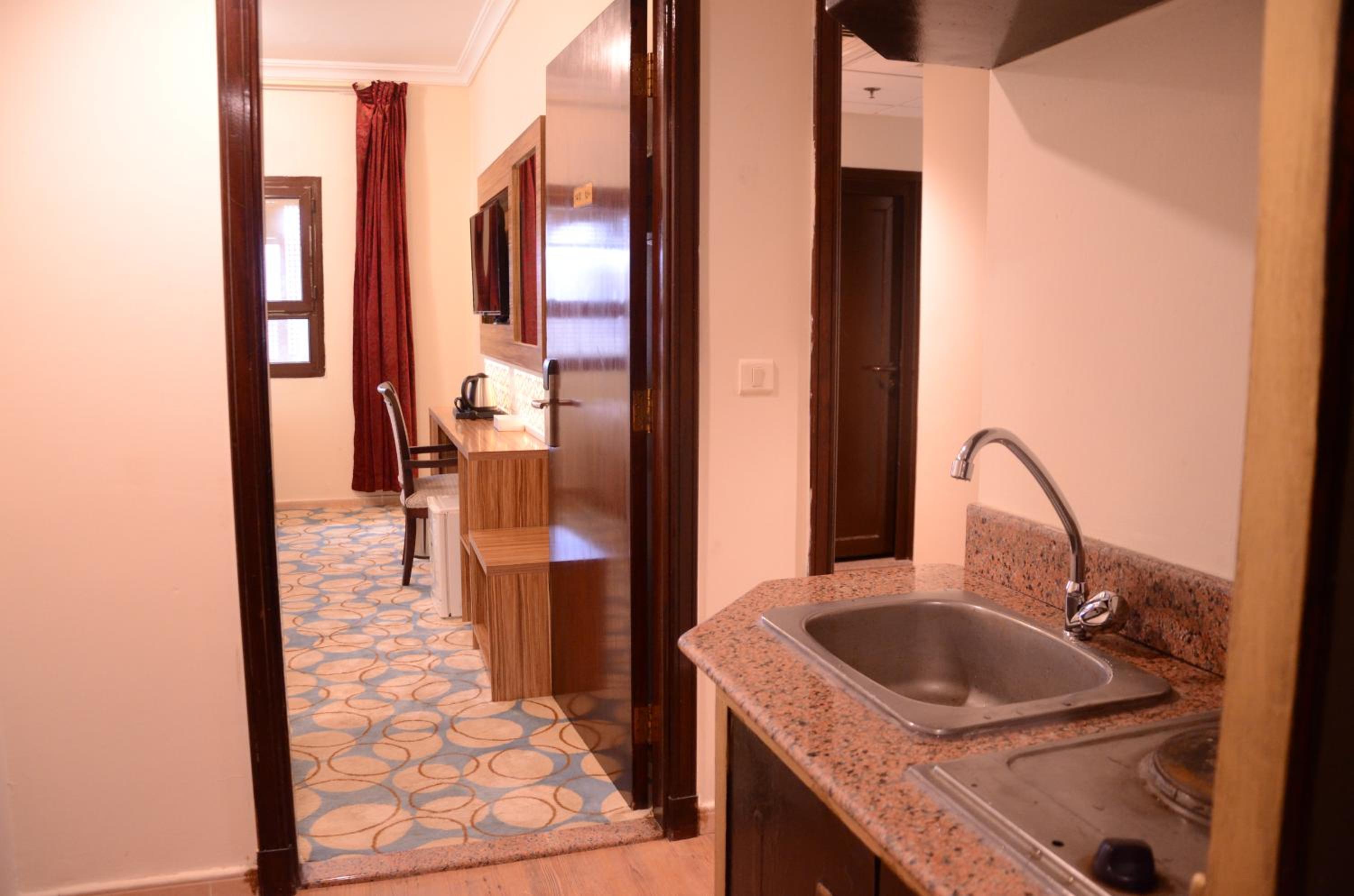 فندق ارتال العالمي (ASTONEAST TAIBA HOTEL Ex Artal Al Alami) 47/49
