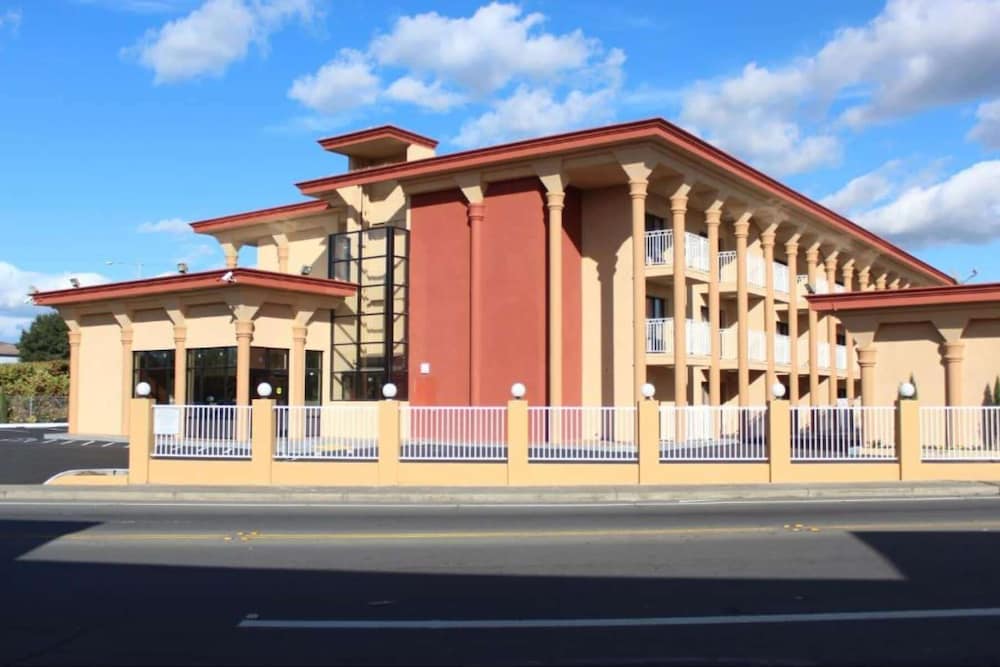 Super 8 By Wyndham Vallejo/Napa Valley secondary
