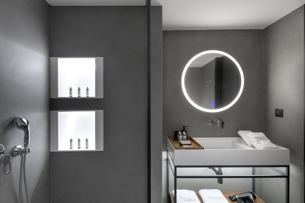 Essence Suites Rhodes 32/32