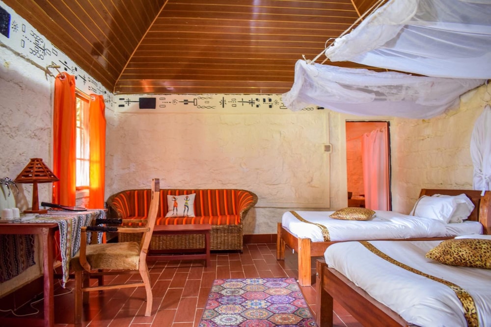 Mara Chui Camp 14/50