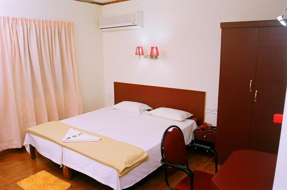 Hotel Srinivas 29/65