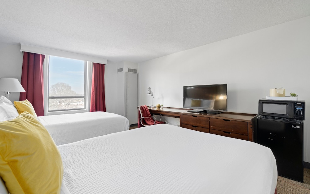 Four Points by Sheraton Charlotte 16/55