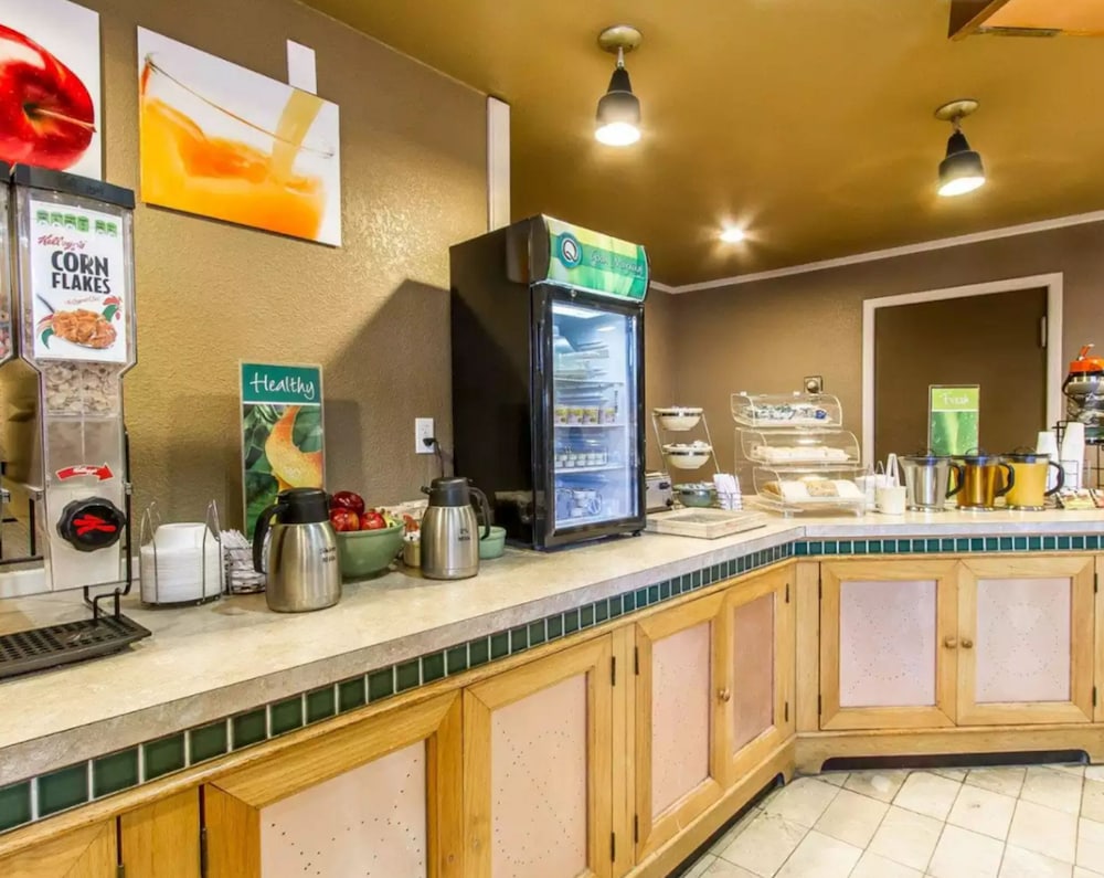 Quality Inn Ada near University 9/43