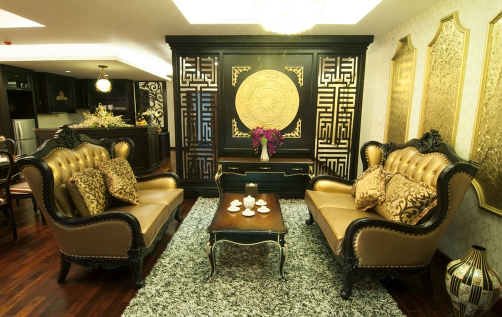 The Mira Hotel 28/50