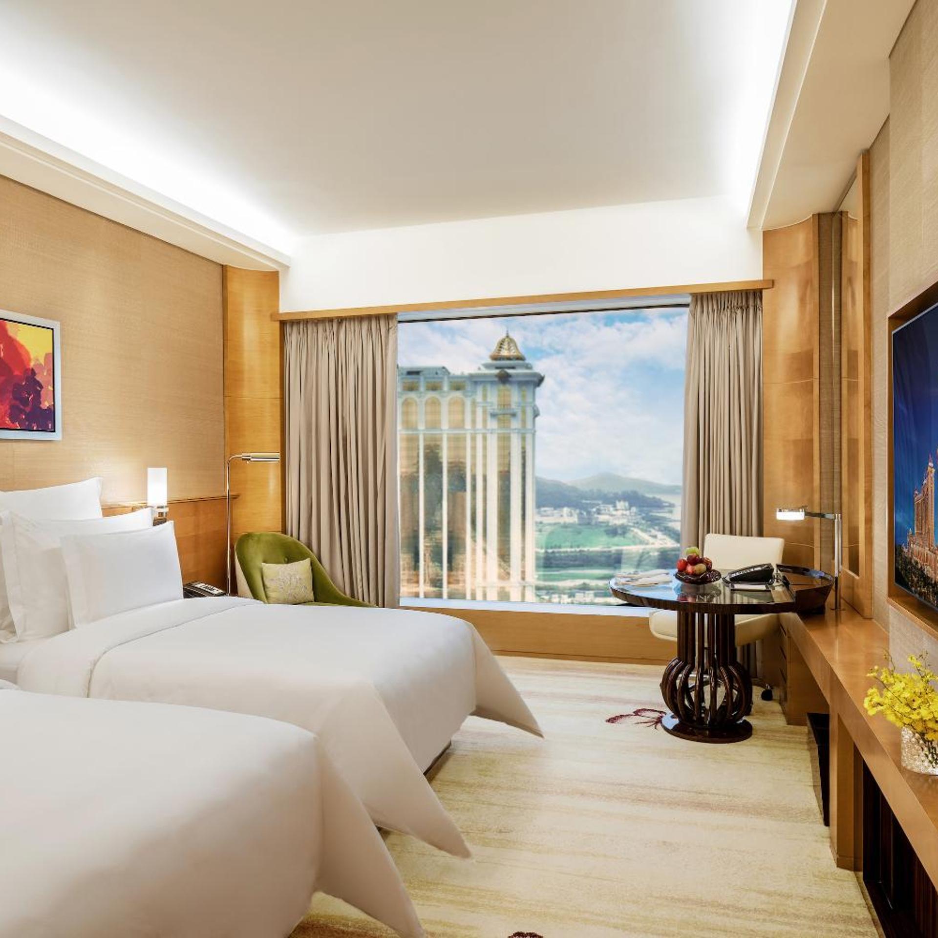 Deluxe, Twin Beds