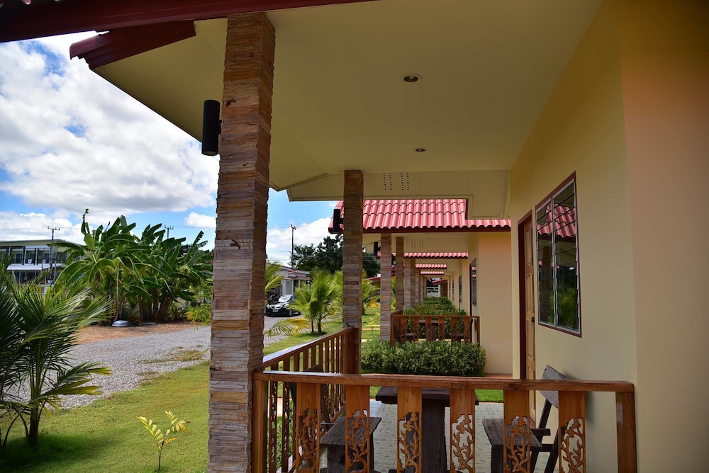 Sermsuk Resort 4/74