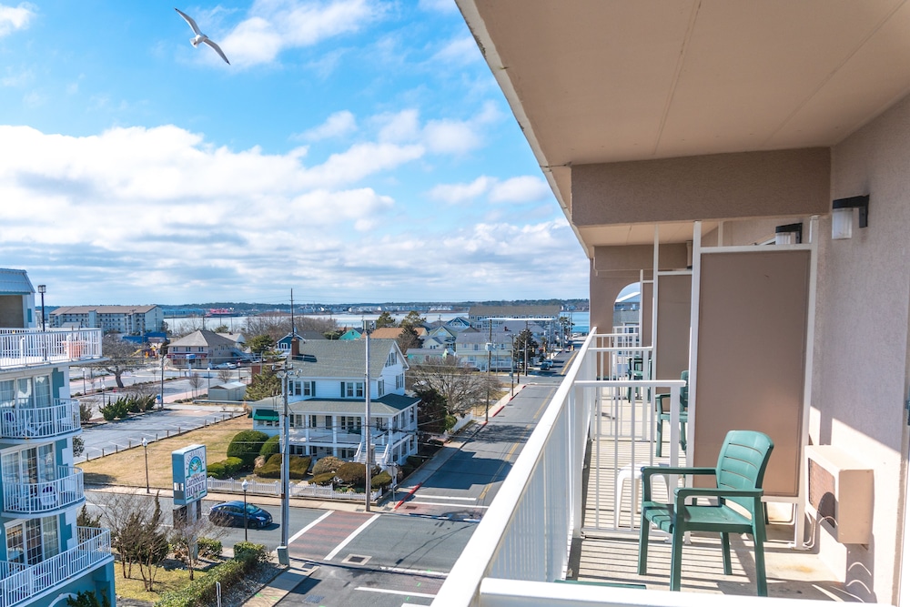 Comfort Inn Boardwalk 6/60
