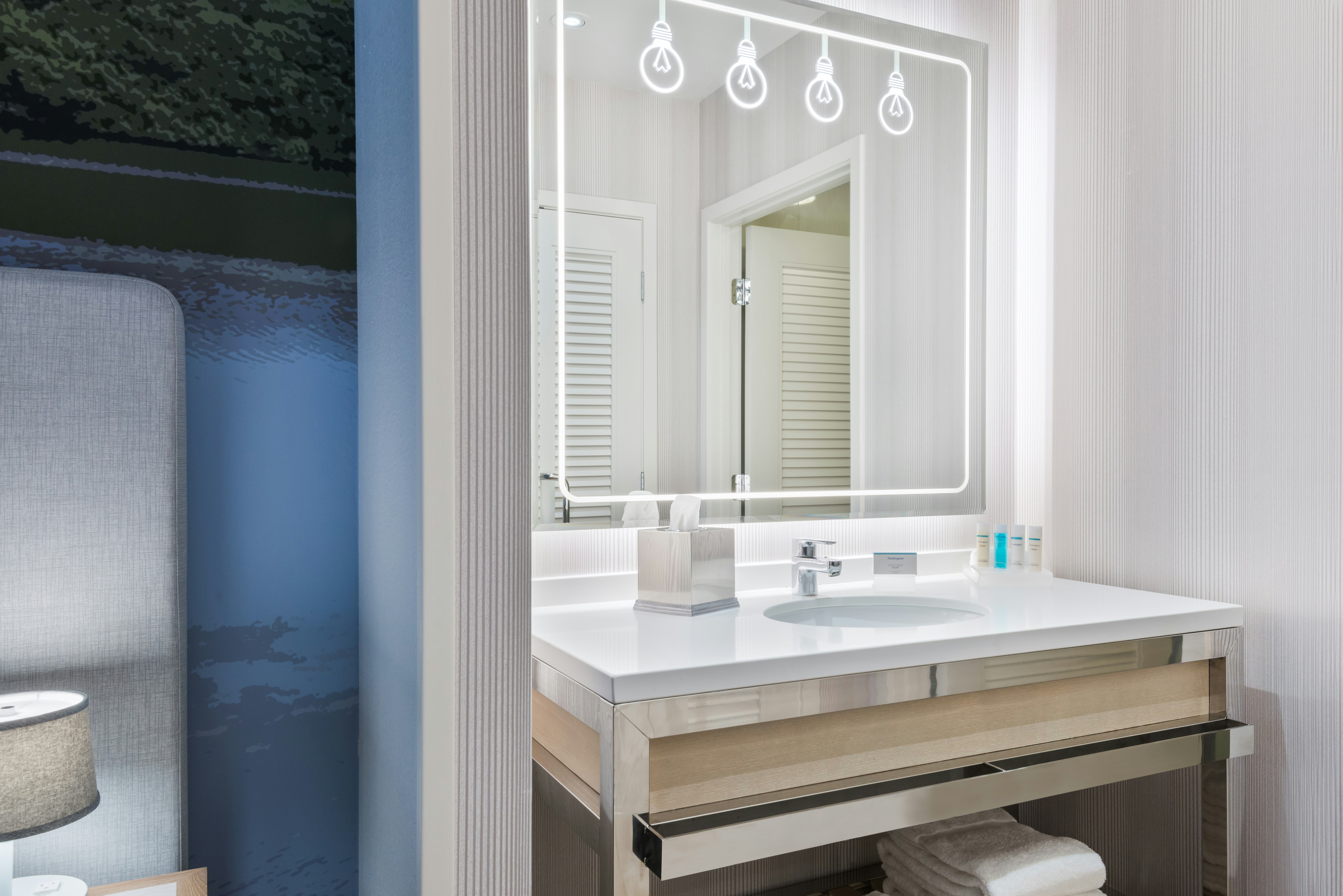 1 BEDROOM, PREMIUM, SUITE, 2 QUEEN BEDS