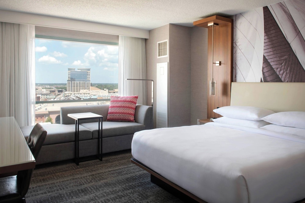 ROOM, KING BED, ACCESSIBLE