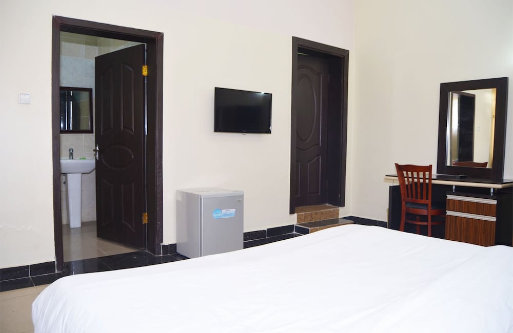 Residency Hotel Twin House 7/26