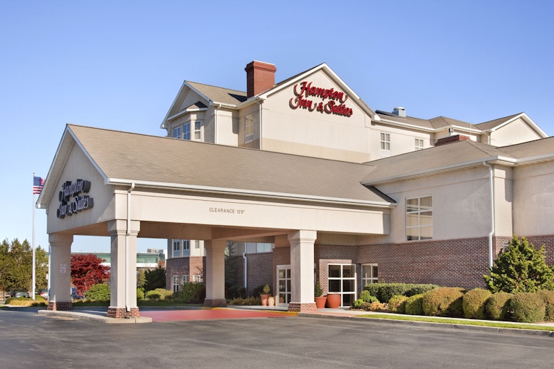 Hampton Inn Suites Providencew 40/42