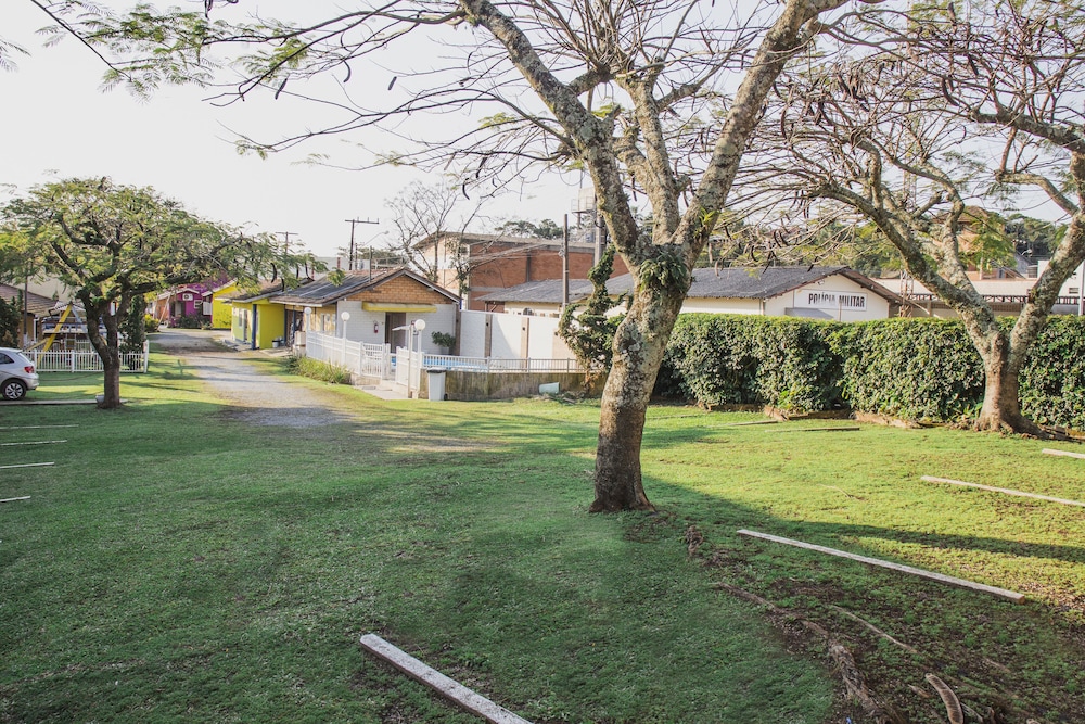 Hotel Balneario Itapocoroi 54/63