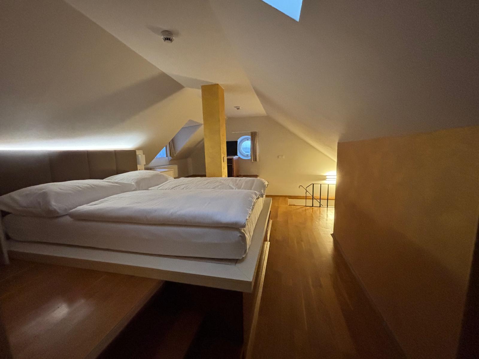 Duplex, Apartment