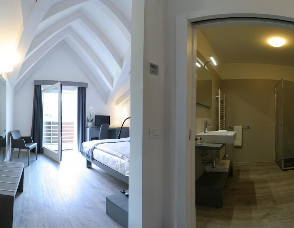 HOTEL BAVARIA 21/30